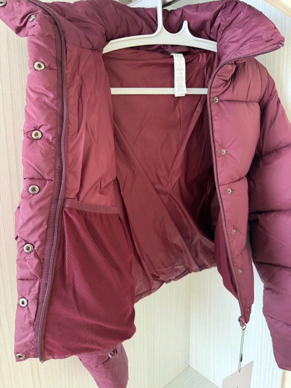 Alo Yoga Gold Rush Puffer Limited Color Burgundy Size L - Picture 5 of 7